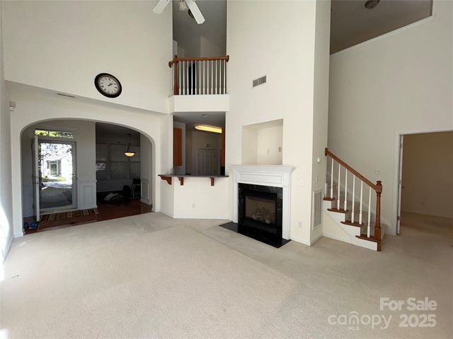 8649 Brookings Drive, Charlotte, NC 28269