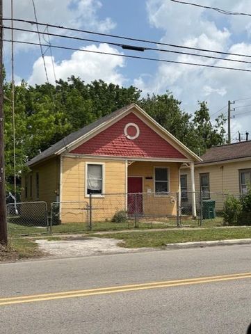 2306 Crockett Street, Houston, TX 77007
