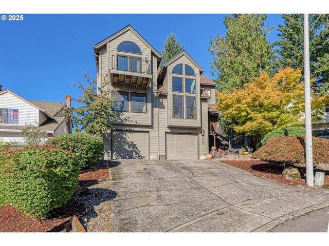 7655 RIDGEWOOD Dr, Gladstone, OR 97027