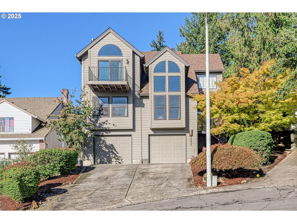 7655 RIDGEWOOD Dr, Gladstone, OR 97027