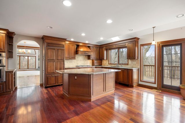 1260 Silverbell Road, Rochester, MI 48306