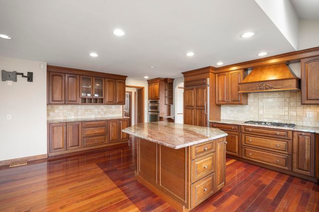 1260 Silverbell Road, Rochester, MI 48306