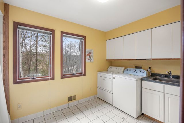 1260 Silverbell Road, Rochester, MI 48306