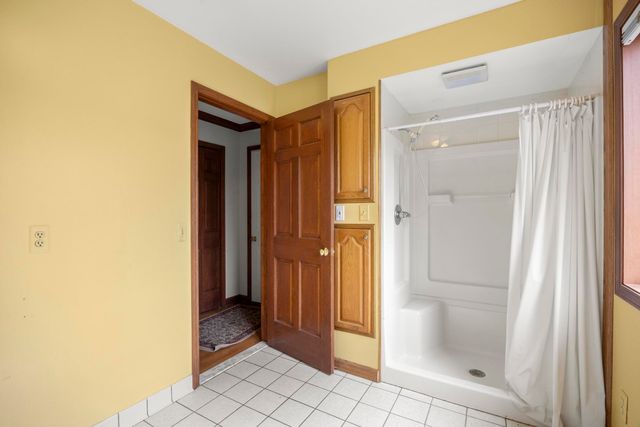 1260 Silverbell Road, Rochester, MI 48306