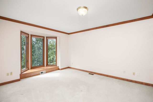 1260 Silverbell Road, Rochester, MI 48306