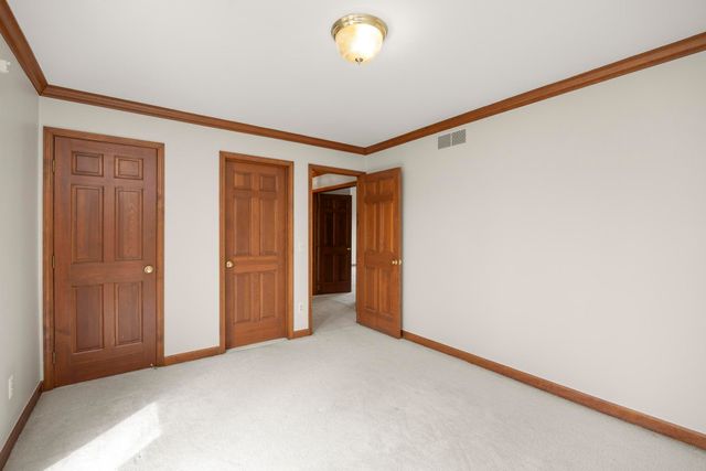 1260 Silverbell Road, Rochester, MI 48306