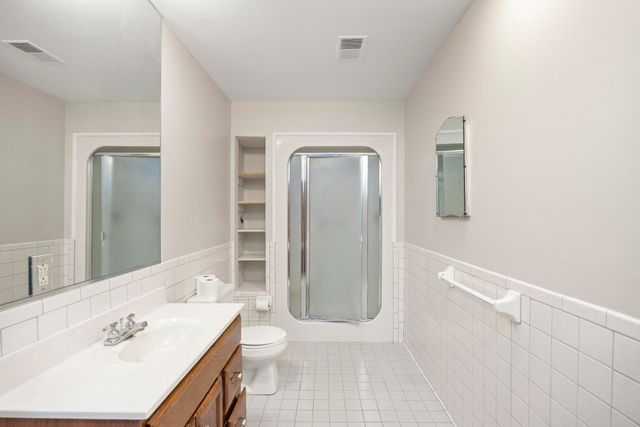 1260 Silverbell Road, Rochester, MI 48306