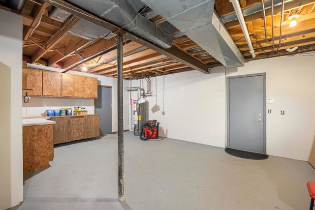 1260 Silverbell Road, Rochester, MI 48306