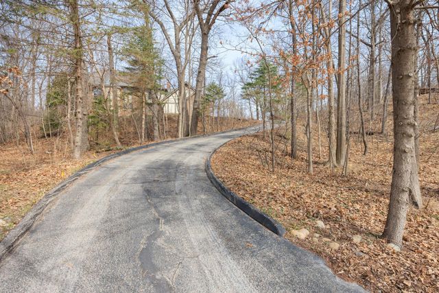 1260 Silverbell Road, Rochester, MI 48306