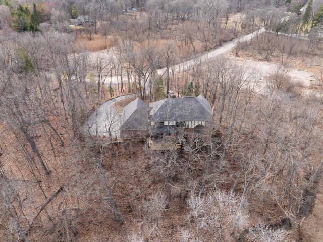 1260 Silverbell Road, Rochester, MI 48306