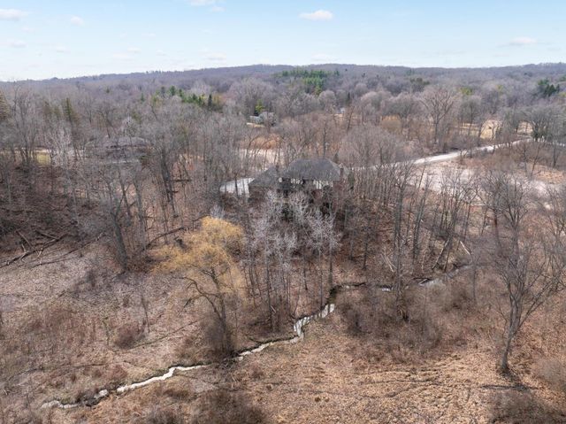 1260 Silverbell Road, Rochester, MI 48306