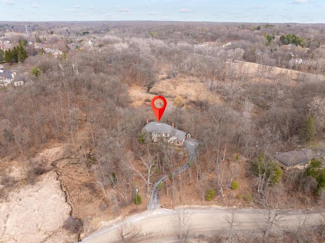 1260 Silverbell Road, Rochester, MI 48306