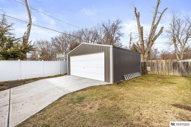 5104 N 14th Street, Omaha, NE 68110