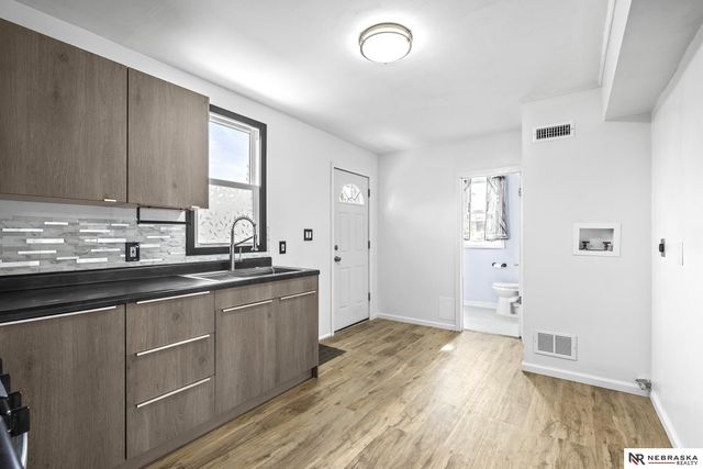 5104 N 14th Street, Omaha, NE 68110