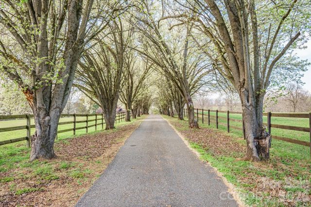 1924 Buck Shoals Road, Hamptonville, NC 27020