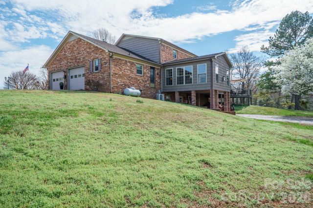 1924 Buck Shoals Road, Hamptonville, NC 27020