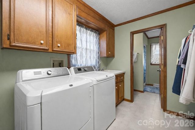 1924 Buck Shoals Road, Hamptonville, NC 27020