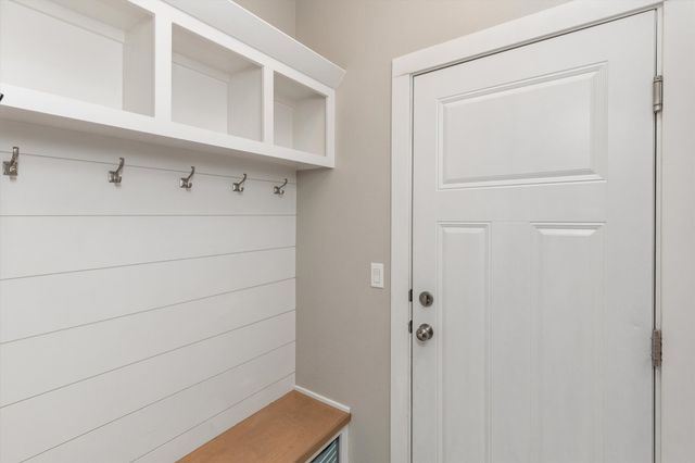 2505 SE Bluestem Drive, Waukee, IA 50263