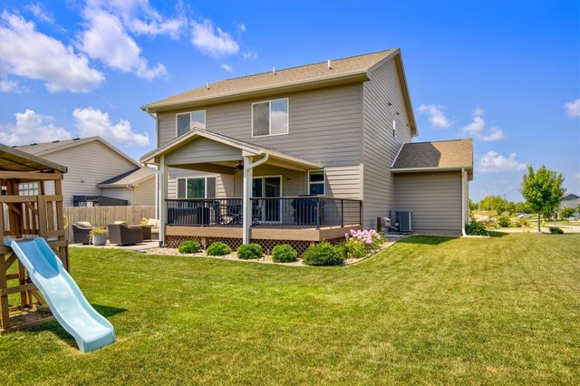 2505 SE Bluestem Drive, Waukee, IA 50263
