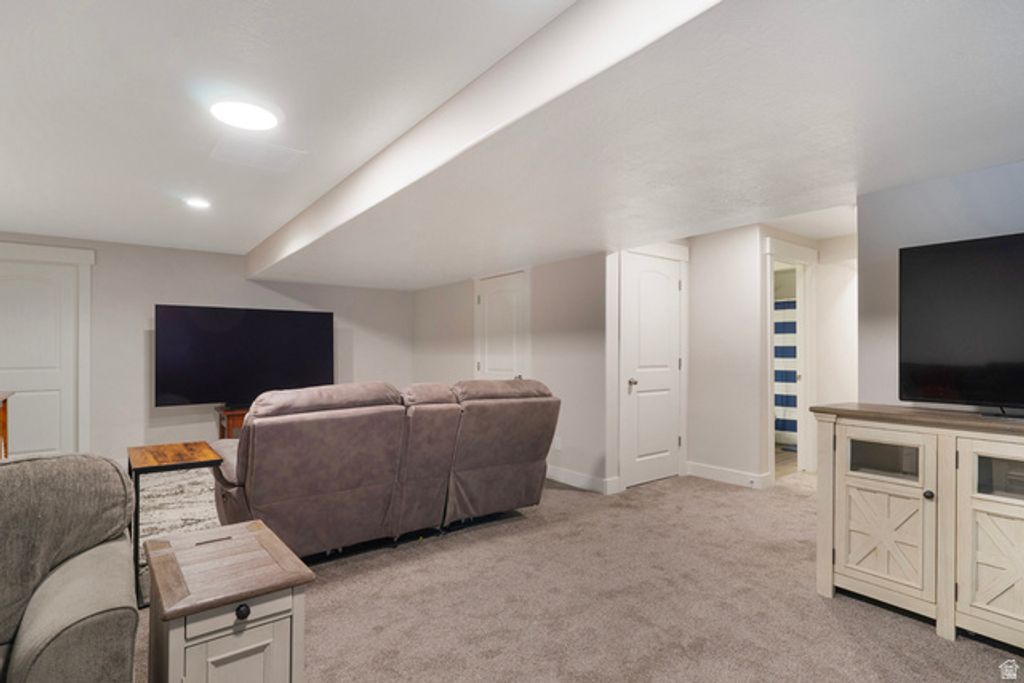 Image 14 of property listing at 4143 W GATE KEEPER DR, Herriman, UT 84096