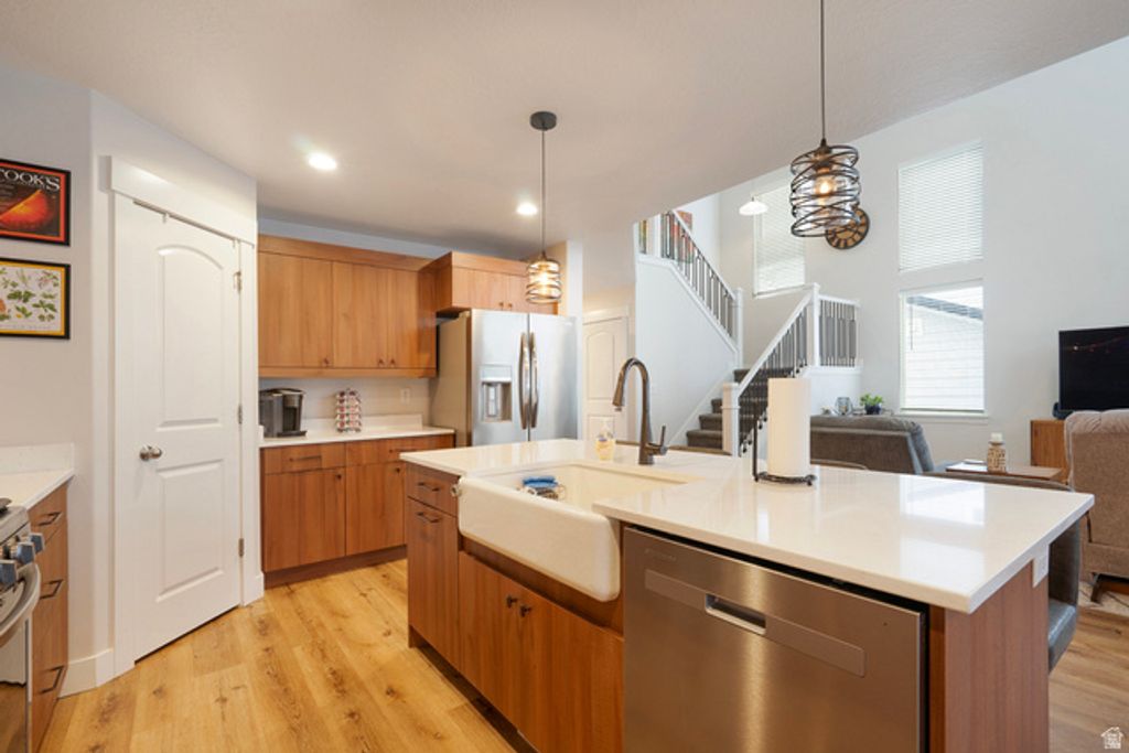 Image 5 of property listing at 4143 W GATE KEEPER DR, Herriman, UT 84096