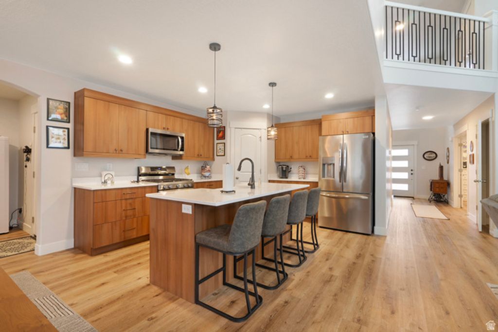 Image 6 of property listing at 4143 W GATE KEEPER DR, Herriman, UT 84096