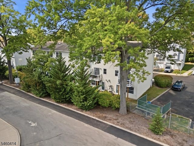 36 E Grand Ave 13, Rahway City, NJ 07065