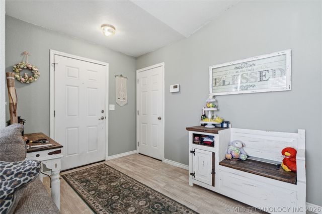 11 W Fairlane Place, Sapulpa, OK 74066