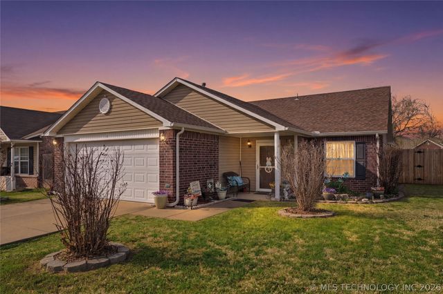 11 W Fairlane Place, Sapulpa, OK 74066