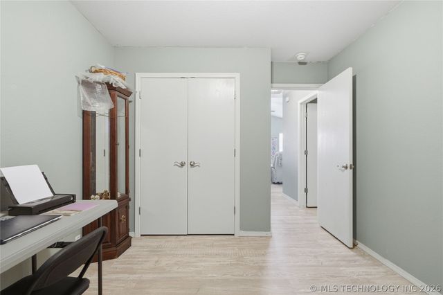 11 W Fairlane Place, Sapulpa, OK 74066