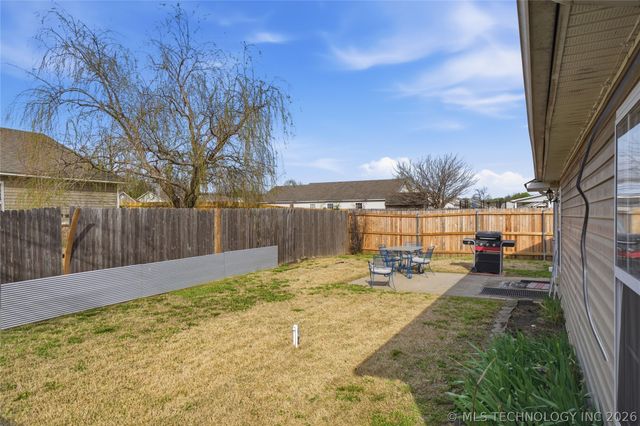 11 W Fairlane Place, Sapulpa, OK 74066