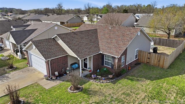 11 W Fairlane Place, Sapulpa, OK 74066