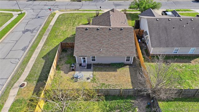 11 W Fairlane Place, Sapulpa, OK 74066