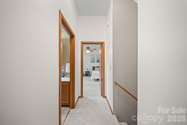 100 Forest Park Drive, Hendersonville, NC 28792