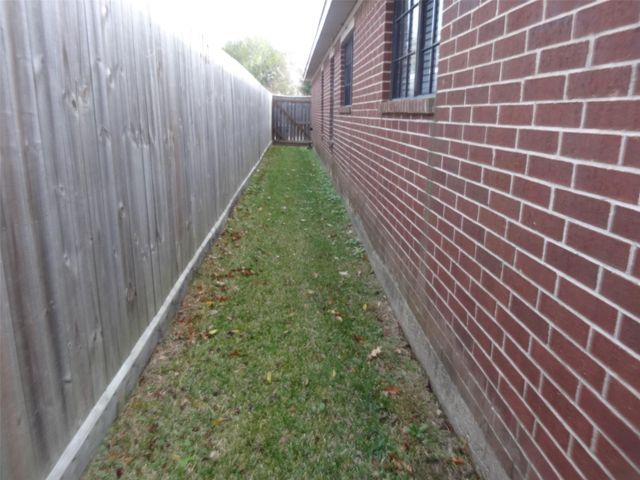 1606 Quail Run, Brookshire, TX 77423