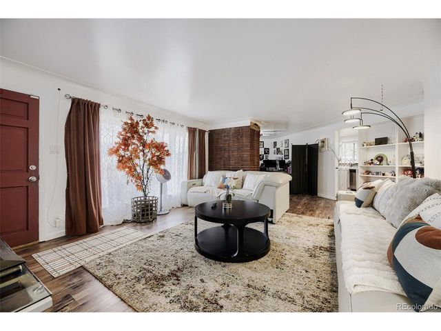535 Zenobia St, Denver, CO 80204