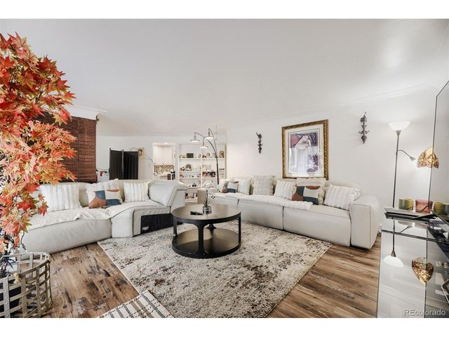 535 Zenobia St, Denver, CO 80204