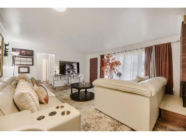 535 Zenobia St, Denver, CO 80204