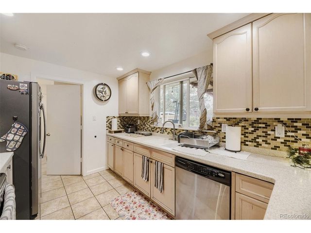 535 Zenobia St, Denver, CO 80204
