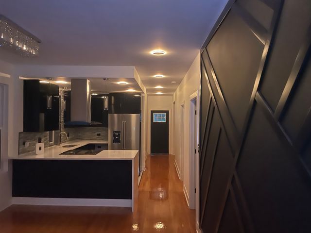 8020 S Bishop Street, Chicago, IL 60620