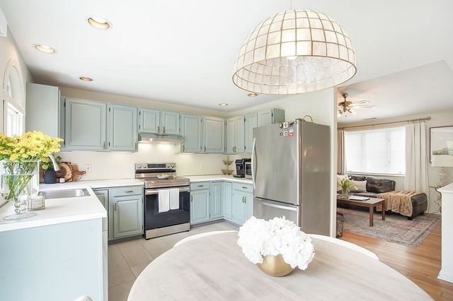 131 Queen Ave, West Springfield, MA 01089