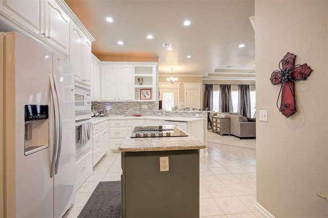 1632 Laurel Place, Edmond, OK 73003