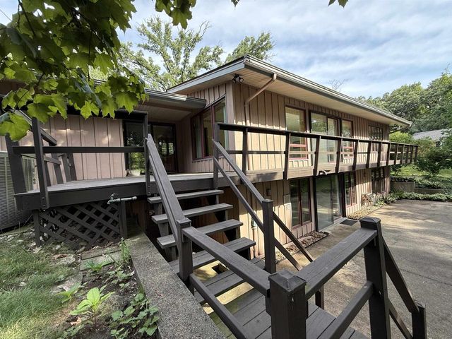 1839 Arrowhead Drive, Beloit, WI 53511