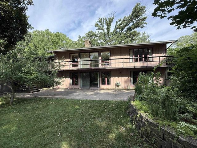 1839 Arrowhead Drive, Beloit, WI 53511