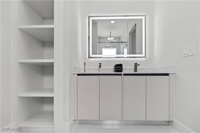 3990 27th AVE NE, Naples, FL 34120