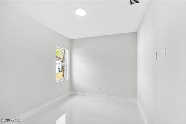 3990 27th AVE NE, Naples, FL 34120