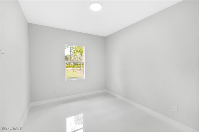 3990 27th AVE NE, Naples, FL 34120