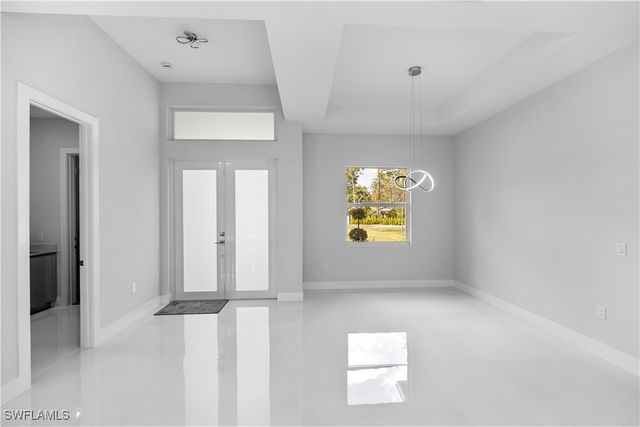 3990 27th AVE NE, Naples, FL 34120