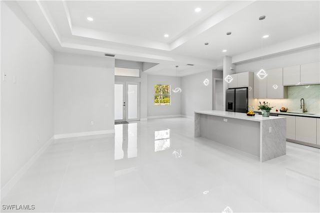 3990 27th AVE NE, Naples, FL 34120