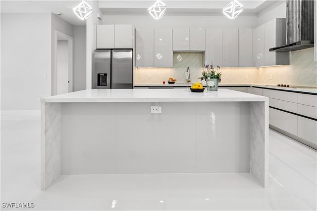 3990 27th AVE NE, Naples, FL 34120